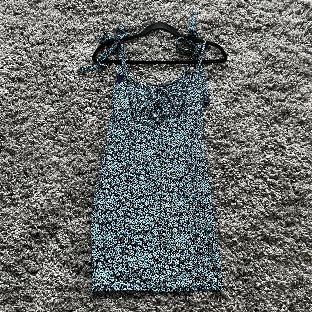 MISSGUIDED Floral Mini Dress